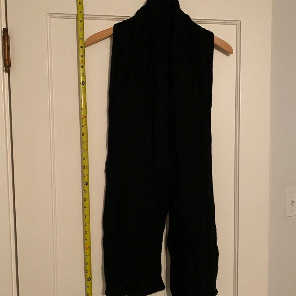 Uniqlo Scarf - Cable Knit Scarf